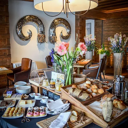 Hotel The Alpina Gstaad