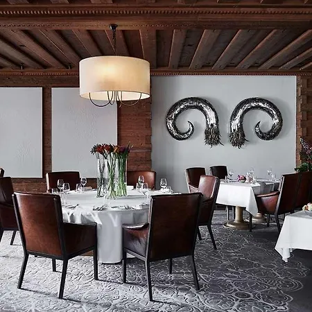 Hotel The Alpina